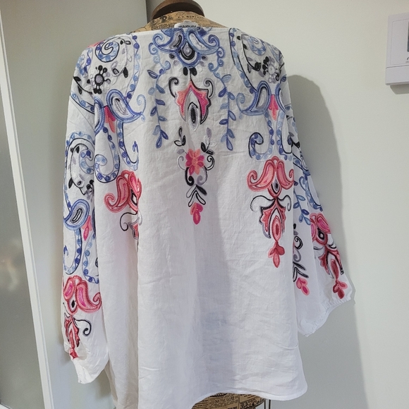 Kindred Embroidered White and Pink Women's Top 3X - Picture 6 of 8